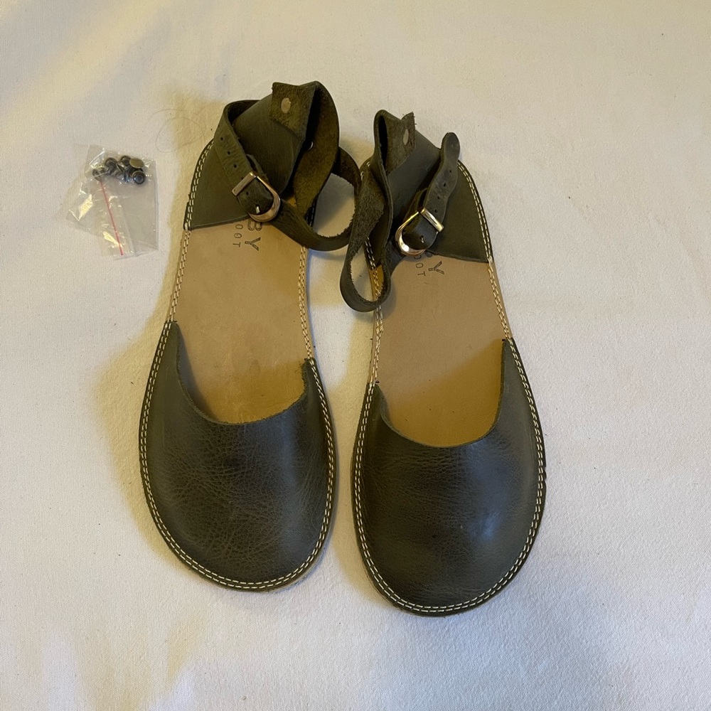 Ruby Barefoot Minimalist Sandal - Olive Green - Size EU 42